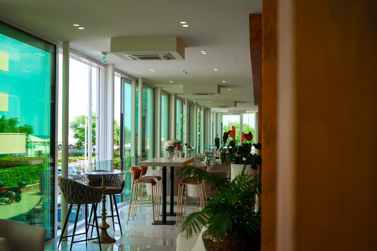 Hotel Arizona Riccione Exterior photo
